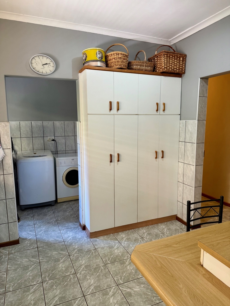 3 Bedroom Property for Sale in Bergzicht Western Cape